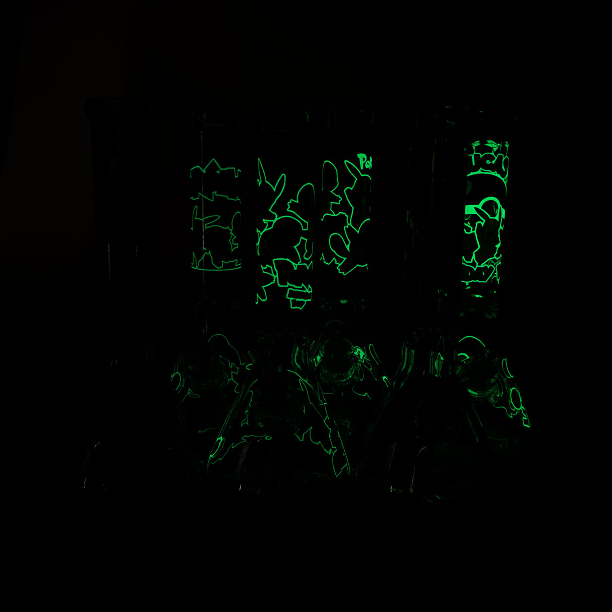 Bang à déversoir en collage de dessins animés phosphorescent de 7,5 po PK