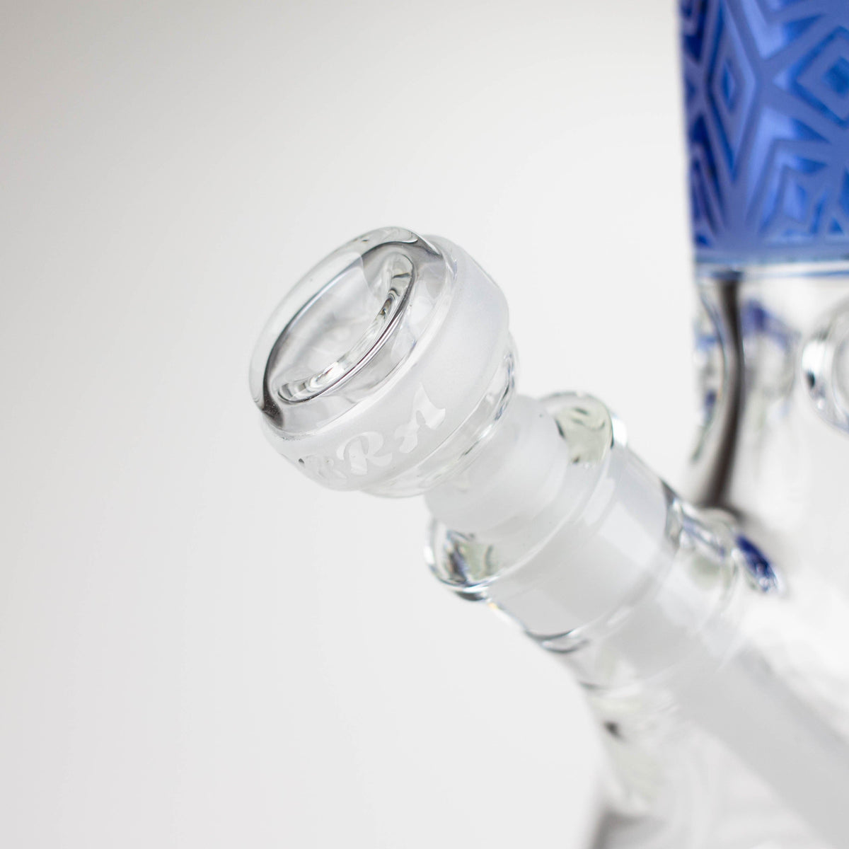 JJ Distribution Glass Bong OBRA 14-Inch Sandblasted Geometric 7mm Glass Bong COBRA 14" Geometric 7mm Glass Bong - Ice Catcher