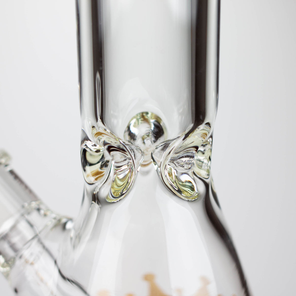 Smoke & Vape Distributor Glass Bong Golden Crown™ | 18 Inch 9mm glass bong with Signature and 24K Gold Emblem Golden Crown™ | 18 Inch 9mm glass bong with Signature and 24K Gold Emblem