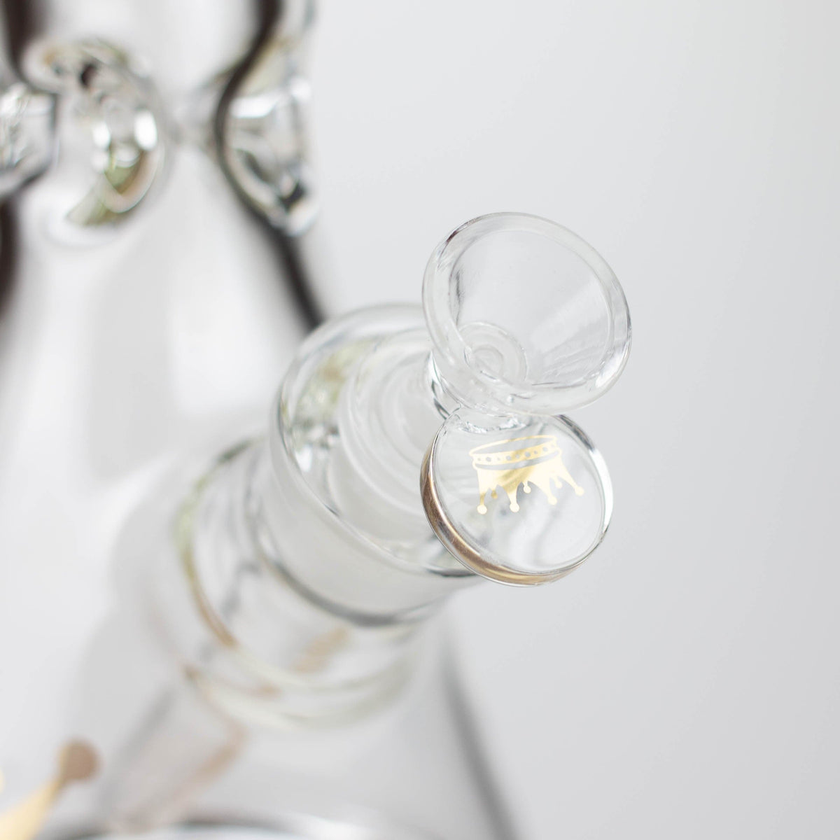 Smoke & Vape Distributor Glass Bong Golden Crown™ | 18 Inch 9mm glass bong with Signature and 24K Gold Emblem Golden Crown™ | 18 Inch 9mm glass bong with Signature and 24K Gold Emblem