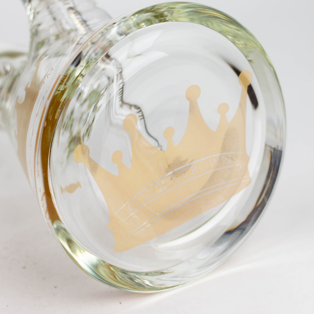 Smoke & Vape Distributor Glass Bong Golden Crown™ | 18 Inch 9mm glass bong with Signature and 24K Gold Emblem Golden Crown™ | 18 Inch 9mm glass bong with Signature and 24K Gold Emblem