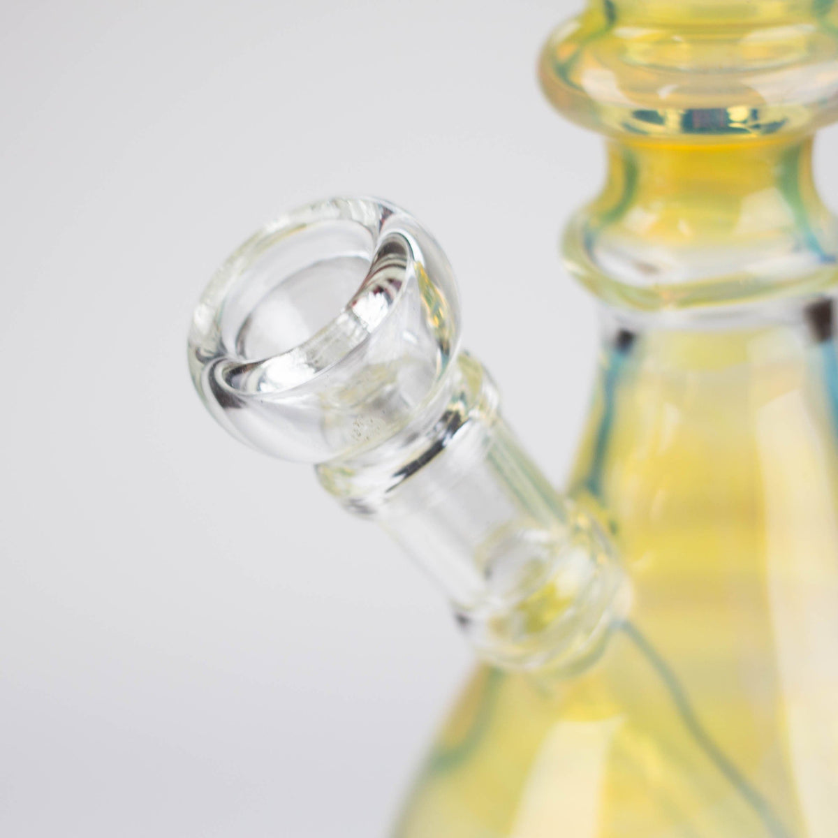 Bongzie Smokes Glass Bong 9" Bent Neck Fixed Diffuser Bong 9" Bent Neck Fixed Diffuser Bong | Canada