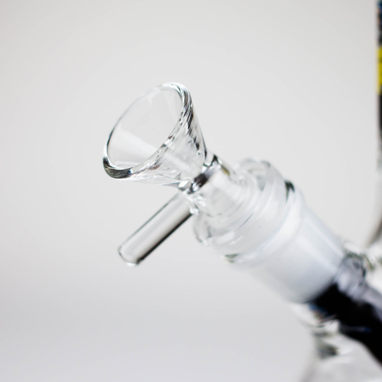 7.5" Portal Scientist Graphic Beaker Bong