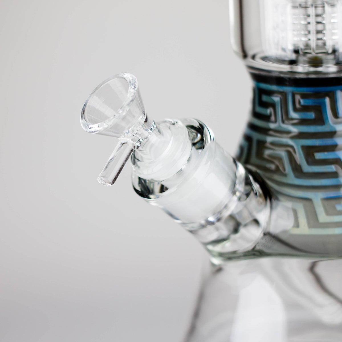 JJ Distribution Glass Bong 17" Maze Glass Bong 17" Maze Glass Bong