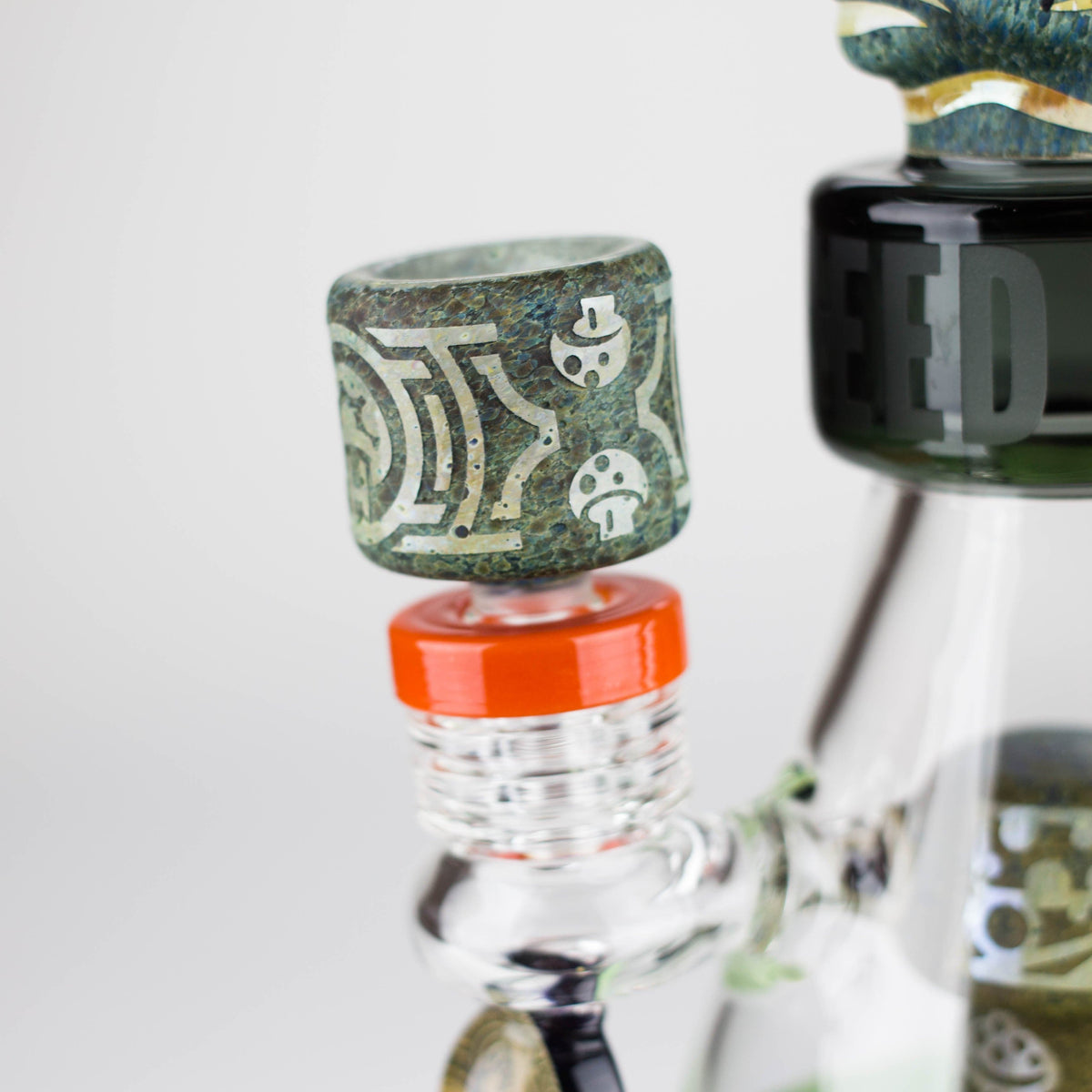 WENEED® Glass Bong WENEED 8.5" Intergalactic Lord Alien Beaker Bong WENEED 8.5" Intergalactic Lord Alien Bong