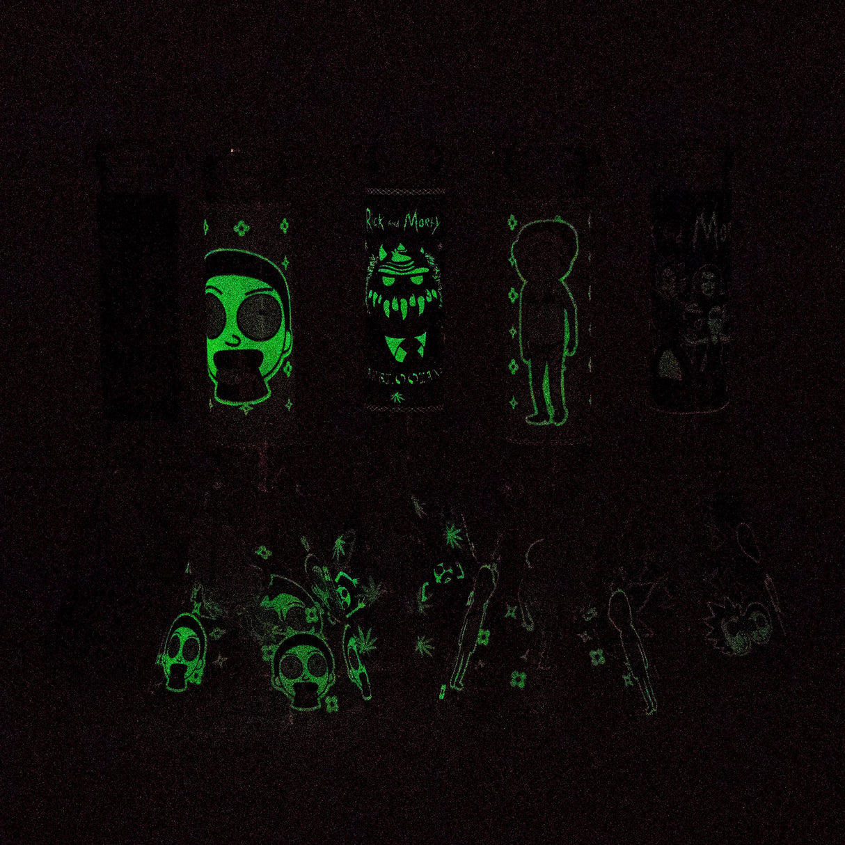 Bong en verre cartoon phosphorescent de 25 cm