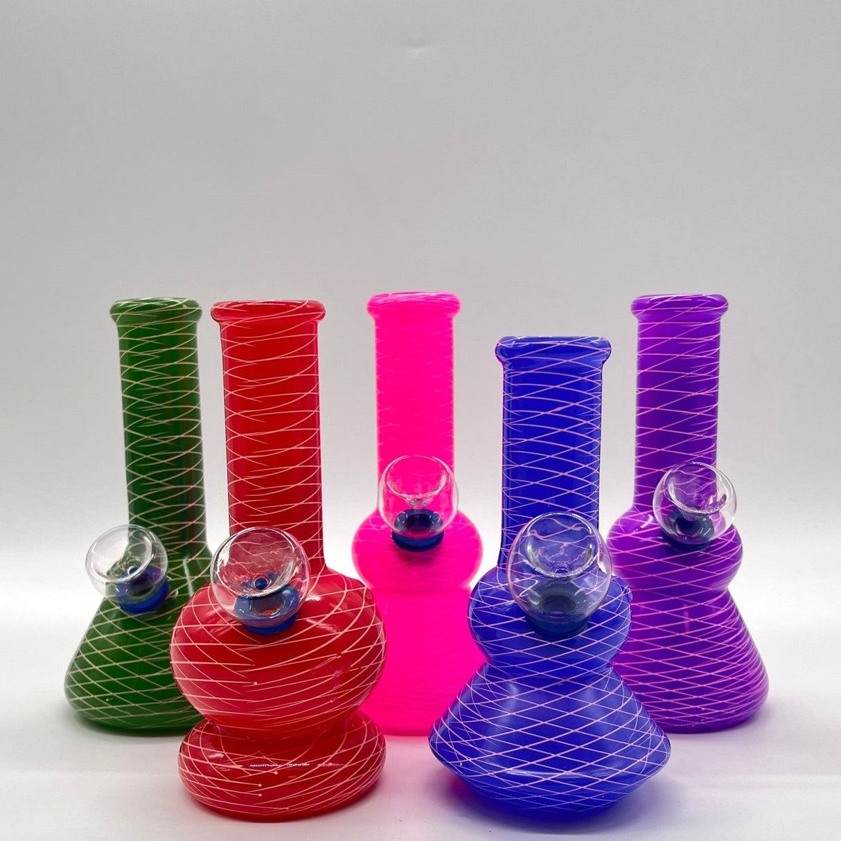 6" Frosted Spiral-Cut Glass Bong