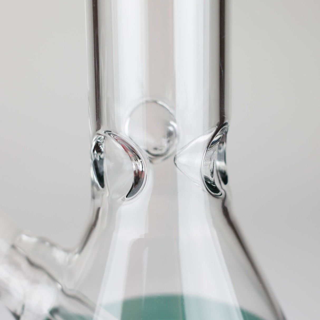 8" Glass Beaker Bong with Diffused Downstem
