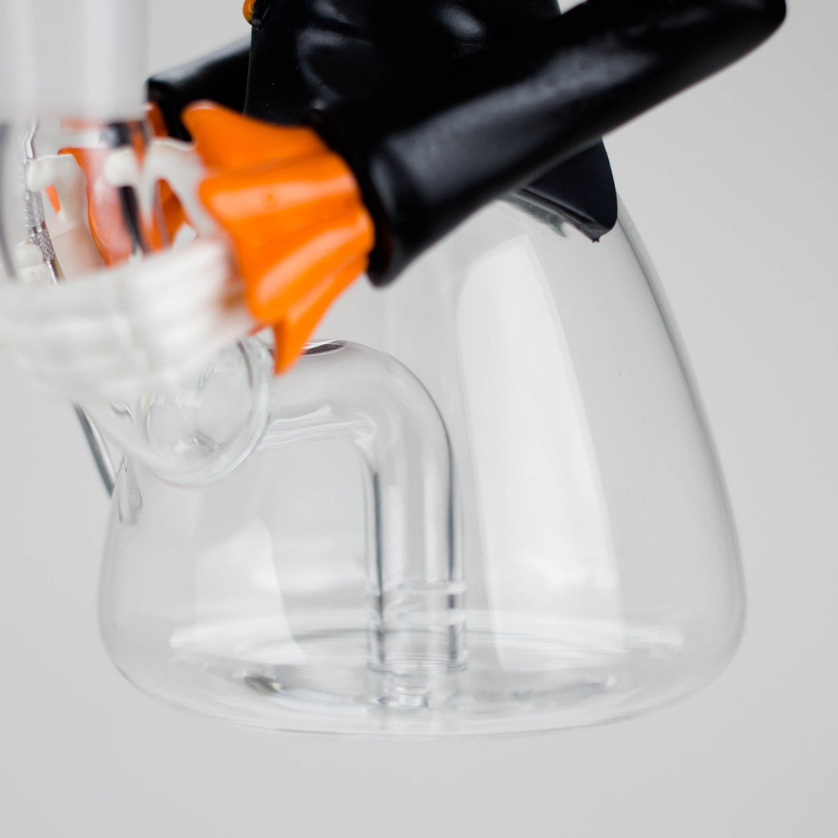 8.5" Skeleton Vinyl Water Pipe with Dabber