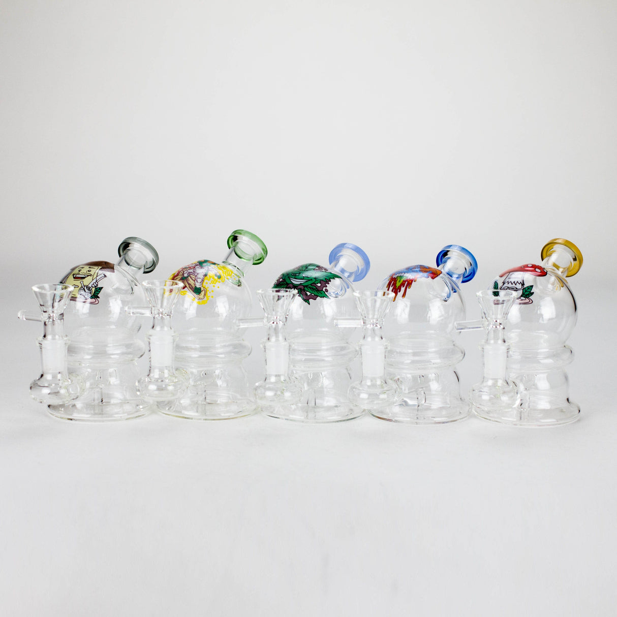 Canadian Distributor Glass Bong 6.5" Cartoon-Themed Mini Bong with 14 mm Bowl 6.5" Cartoon Glass Bong with Diffuser