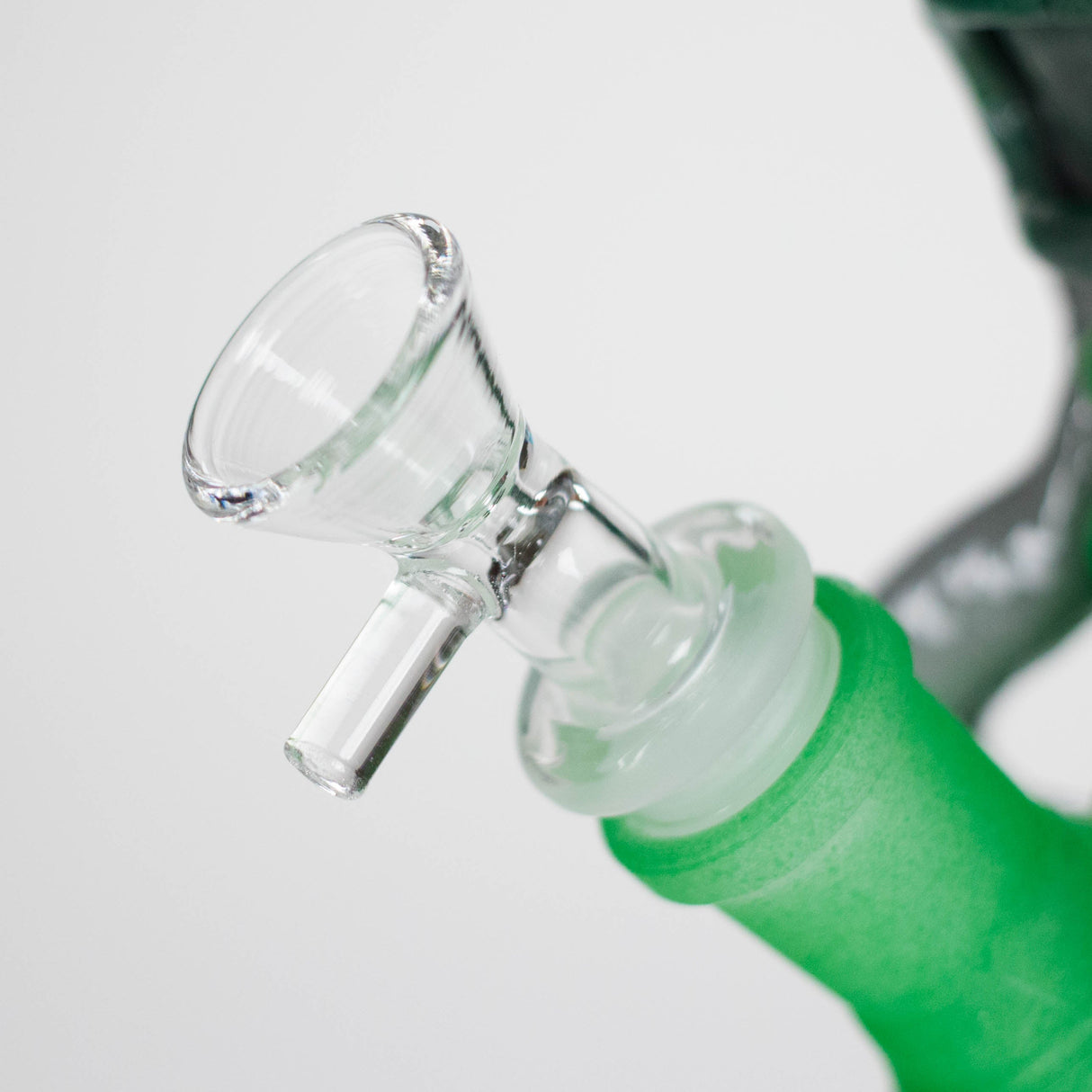 7.5" Sci-Fi Alien Glass Bong with 14 mm Bowl