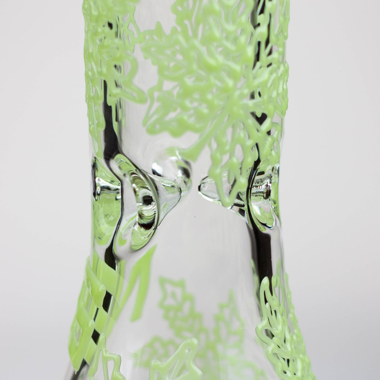 High-End Brands Glass Glass Bong NG-13 inch 7mm Glow-In-The-Dark Leaves [ST011] NG-13 inch 7mm Glow-In-The-Dark Leaves [ST011]