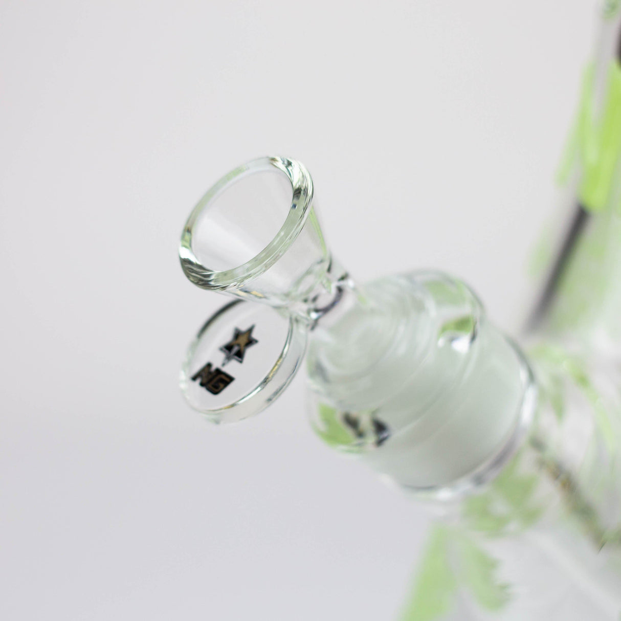 High-End Brands Glass Glass Bong NG-13 inch 7mm Glow-In-The-Dark Leaves [ST011] NG-13 inch 7mm Glow-In-The-Dark Leaves [ST011]