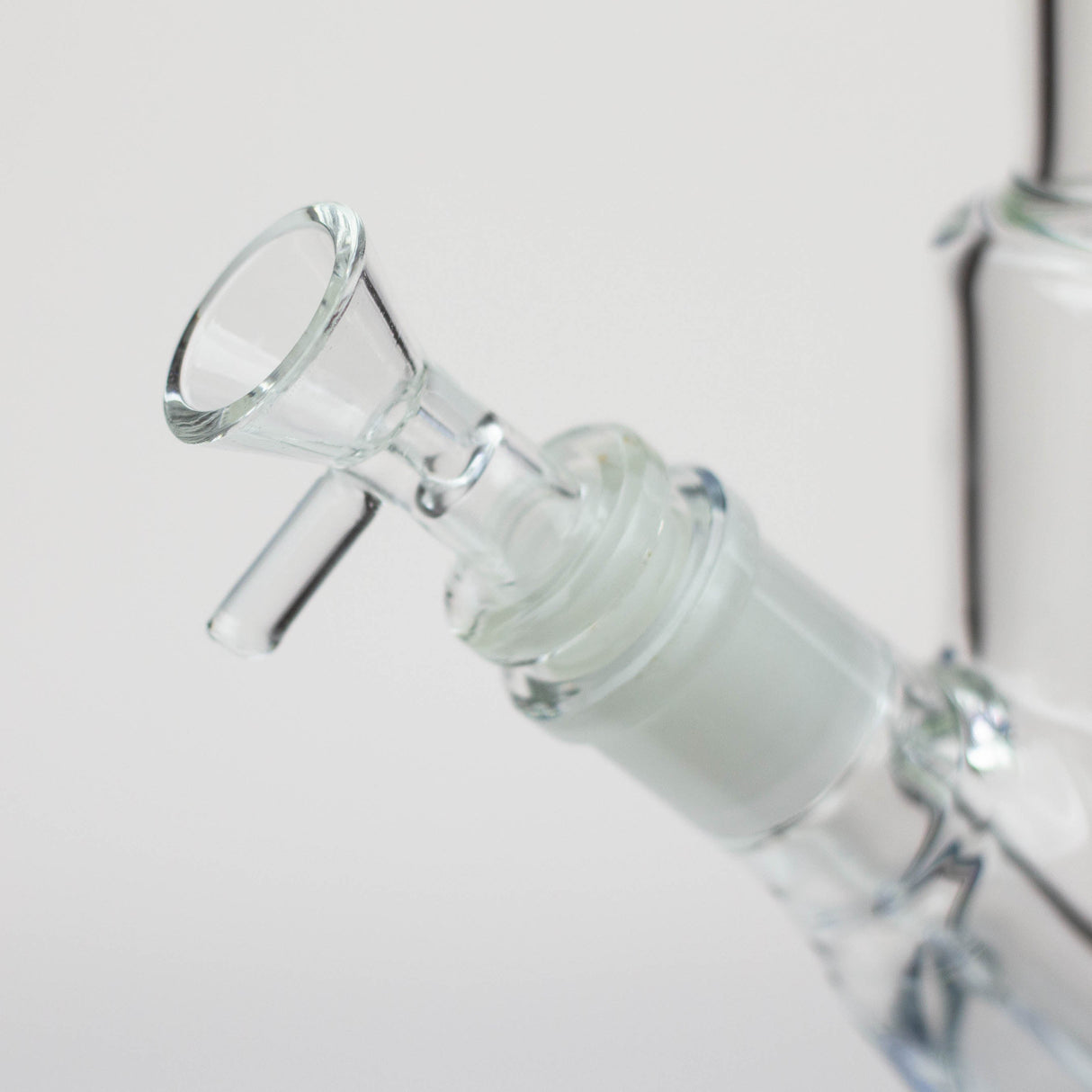Xtreme 26" 7 mm Glass Bong with Quad Percolators