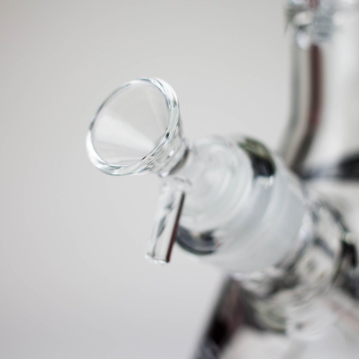 TSLA 14" Glow-in-the-Dark 9mm Glass Bong