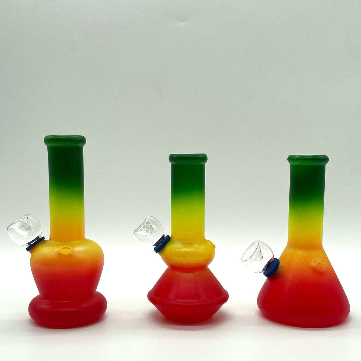6" Frosted Spiral-Cut Glass Bong