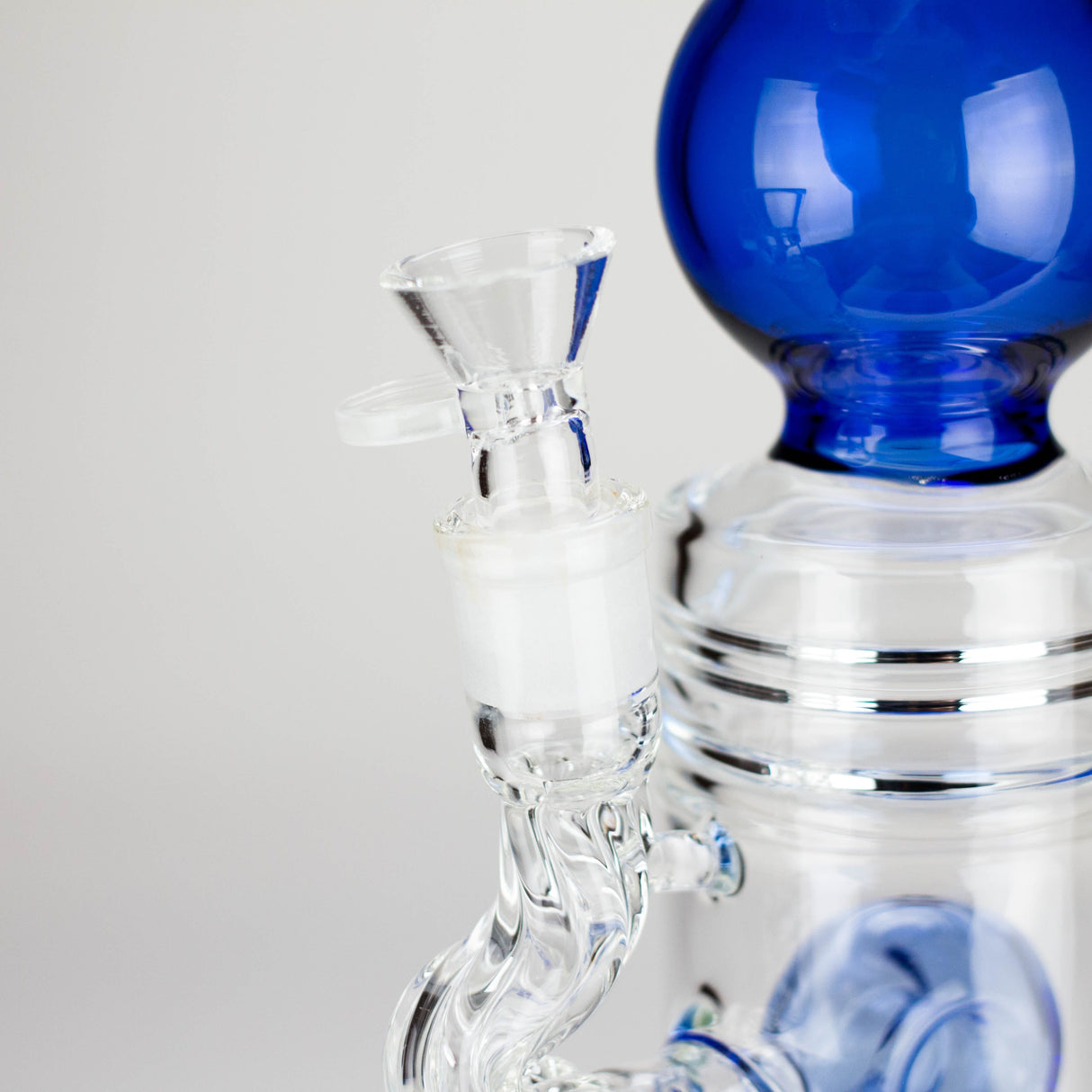 Canadian Distributor Glass Bong 18.5″ Shower Head Perc Glass Water Bong [C2699] 18.5″ Shower Head Perc Glass Water Bong [C2699]