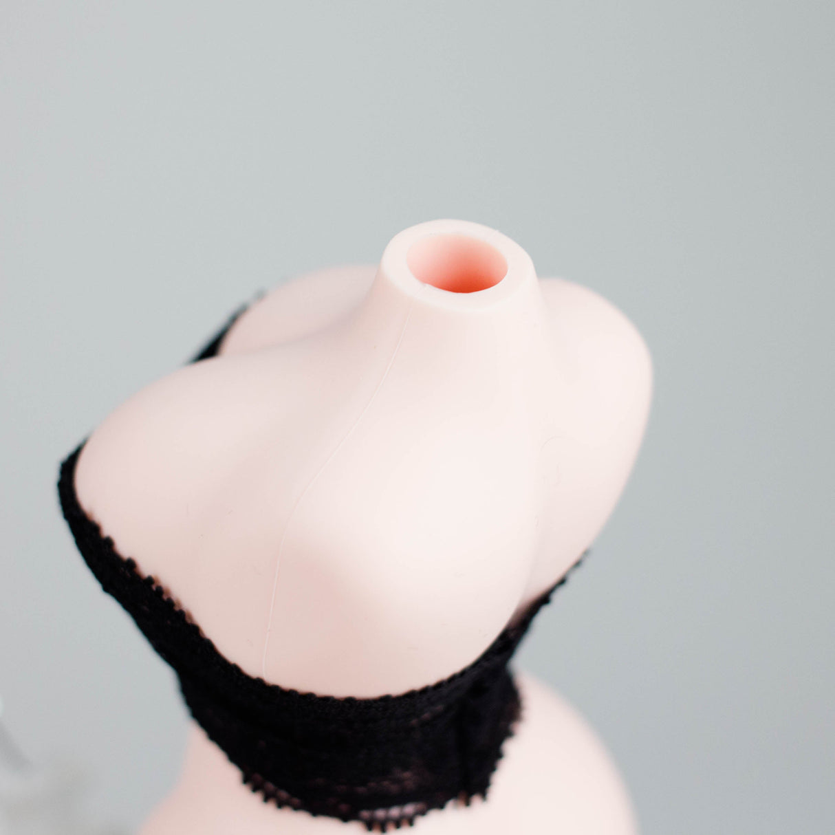 8" Glamourous Woman Body Glass Water Pipe